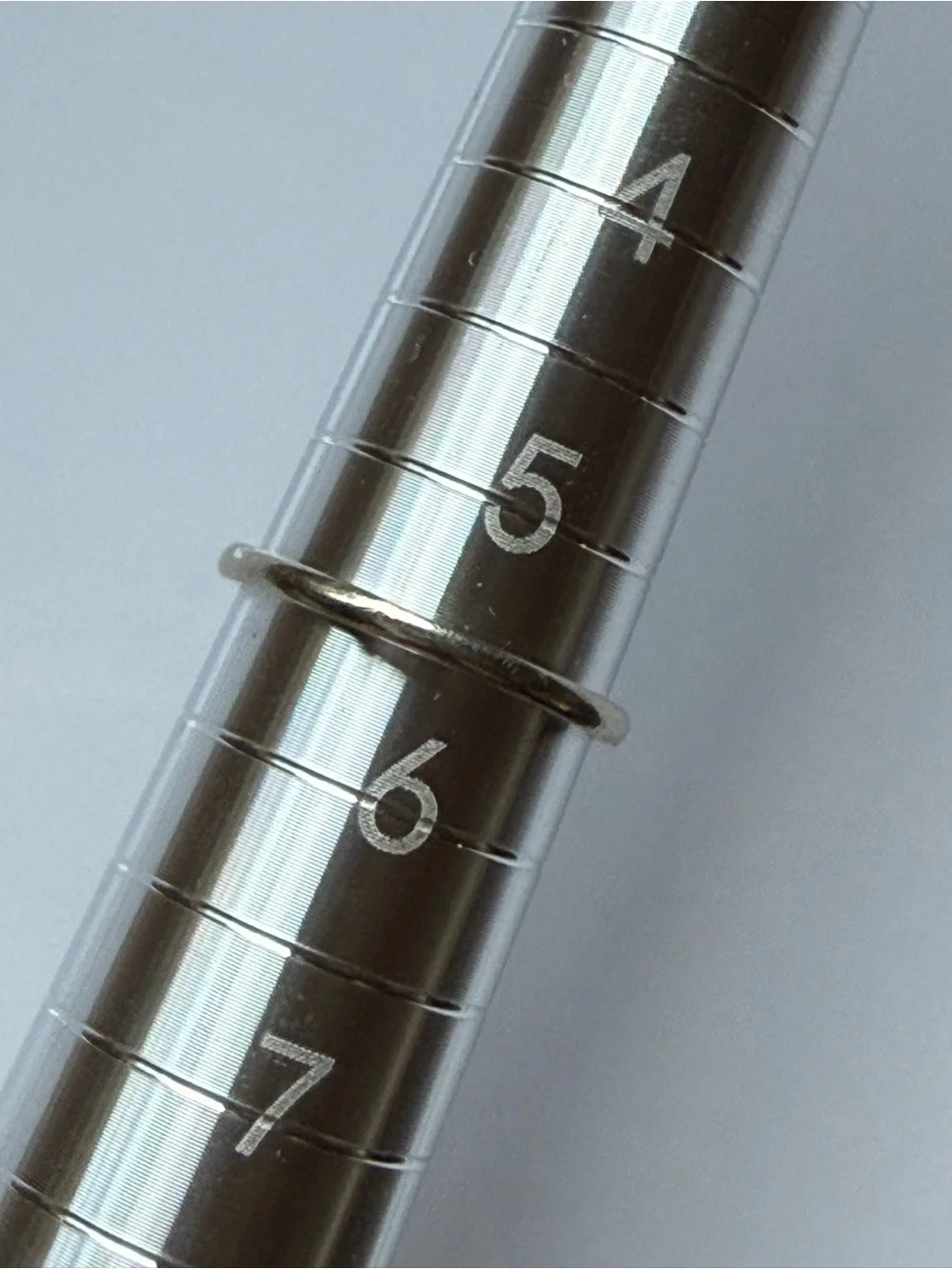 14k white gold band
